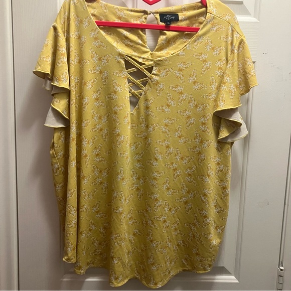 Milk & Honey Tops - Milk And Honey Top‎ Plus 3x Butterfly Print Stretch Short Sleeve Casual Yellow